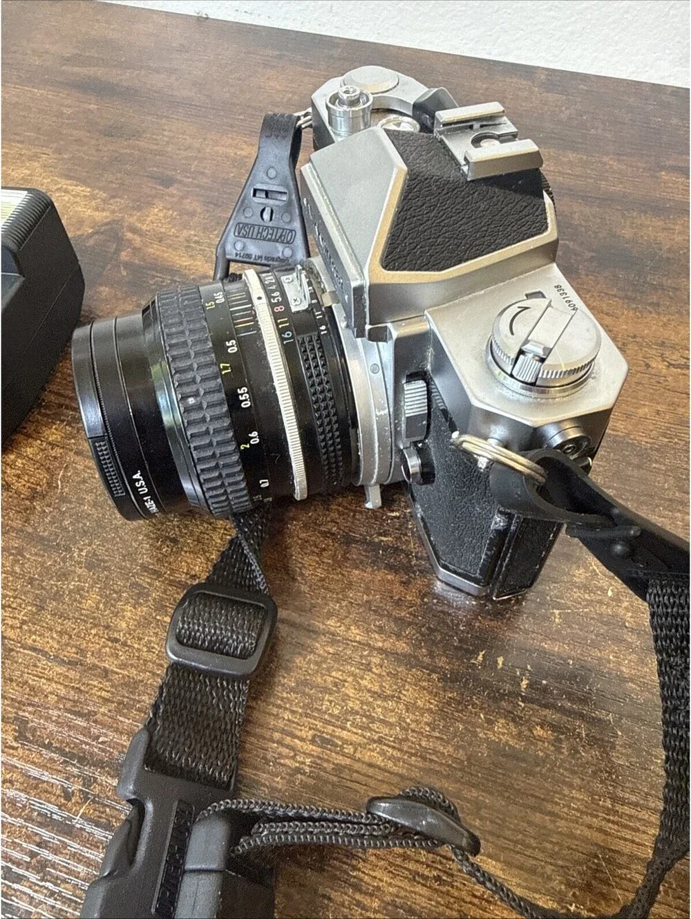 Nikkormat 35mm Film Camera Bundle 43‑86mm Zoom + 50mm Lens Flash Bag Tested